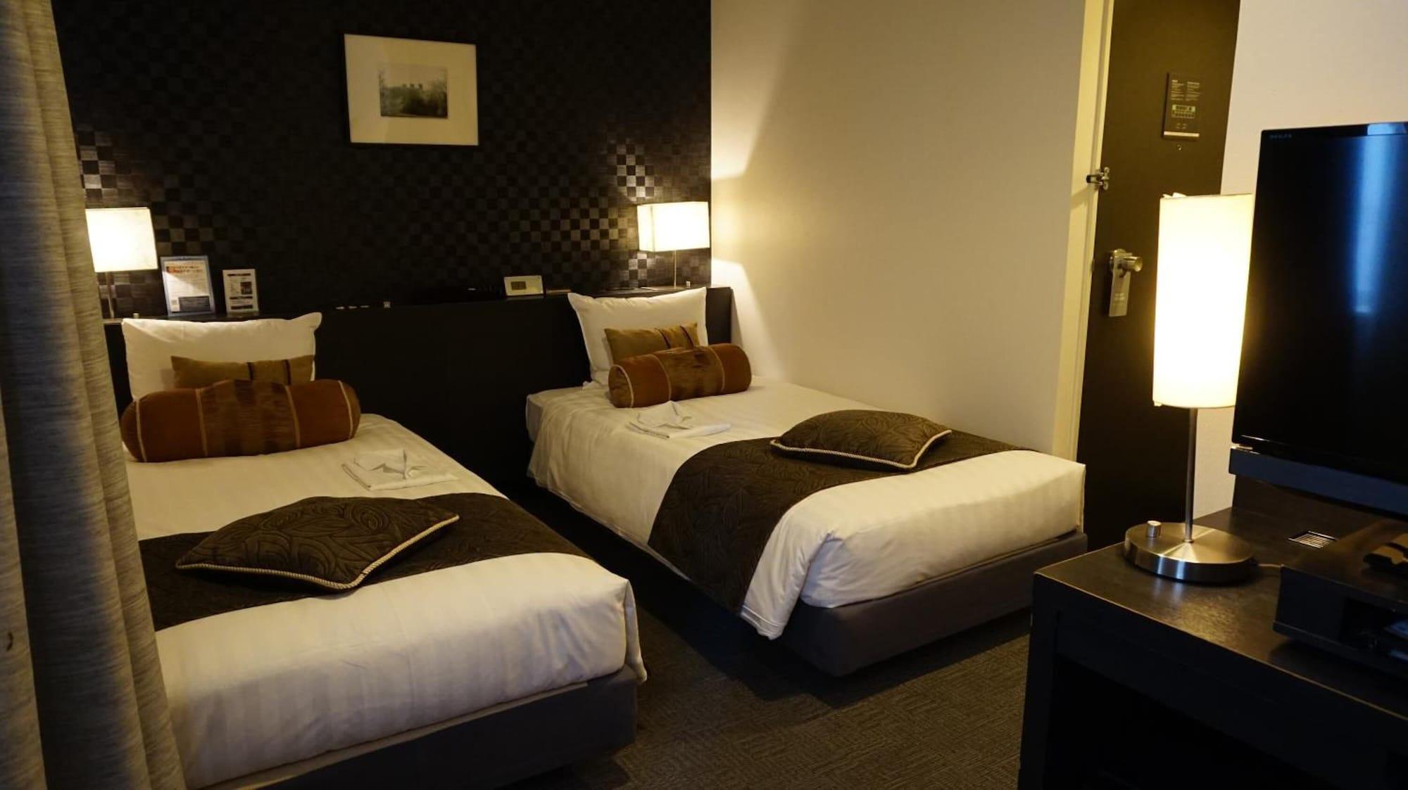 Hamilton Black Hotel
